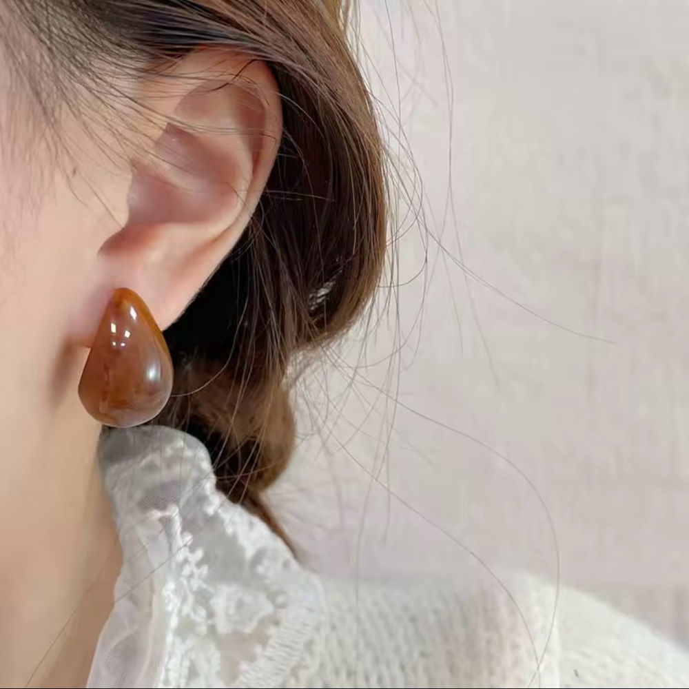 MM Lafleur Brown Teardrop Resin Earrings